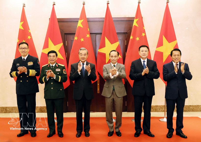 Les ministres des Affaires étrangères, de la Défense et de la Sécurité publique du Vietnam et de la Chine lors de la premier réunion du Dialogue stratégique « 3+3 ». Photo : VNA