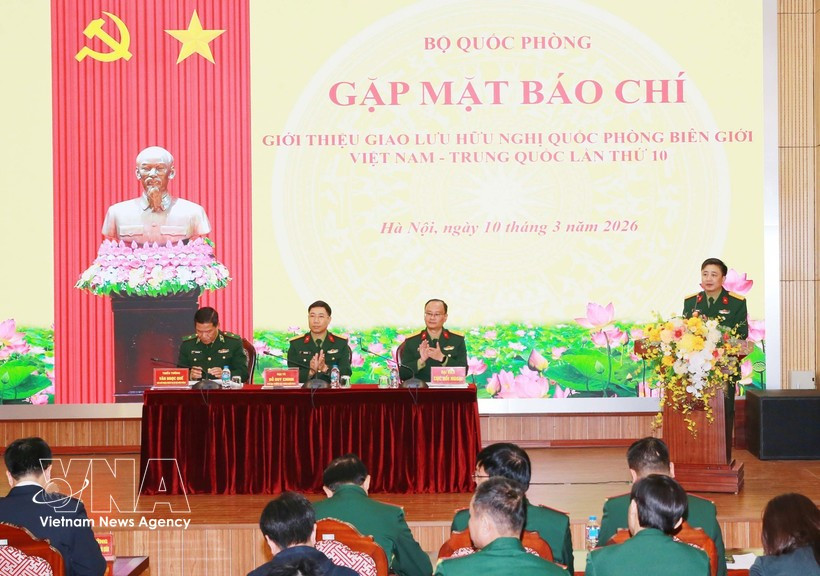 Conférence de presse sur le 10ᵉ Échange d’amitié de défense Vietnam-Chine. Photo: VNA