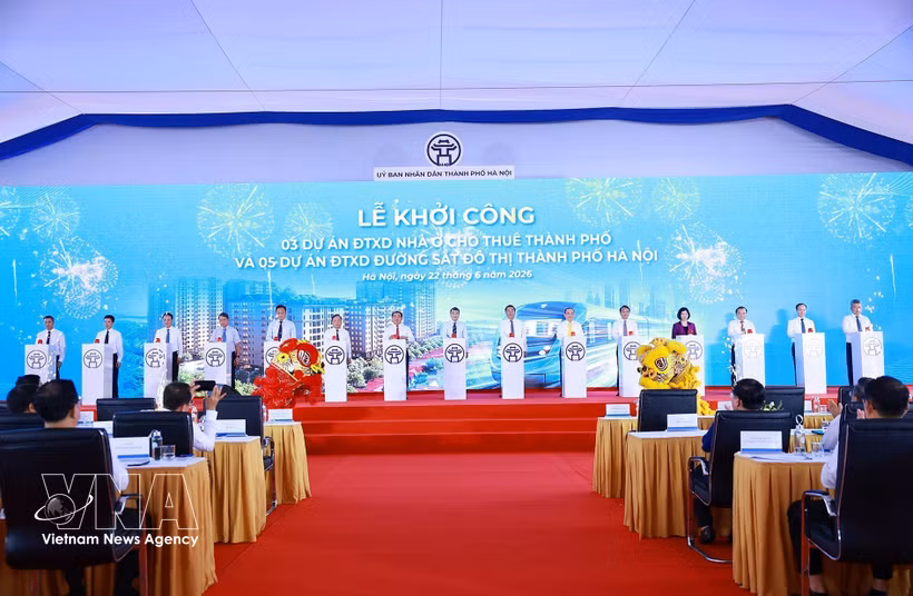 Le Premier ministre Le Minh Hung inaugure la construction de logements locatifs et de cinq lignes de métro à Hanoï. Photo : VNA.