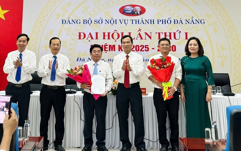 La cellule du Parti de la nouvelle zone spéciale de Hoang Sa est composée de sept membres. Photo: nhandan.vn
