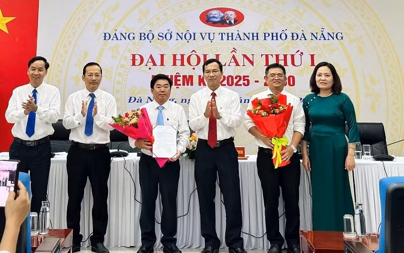 La cellule du Parti de la nouvelle zone spéciale de Hoang Sa est composée de sept membres. Photo: nhandan.vn