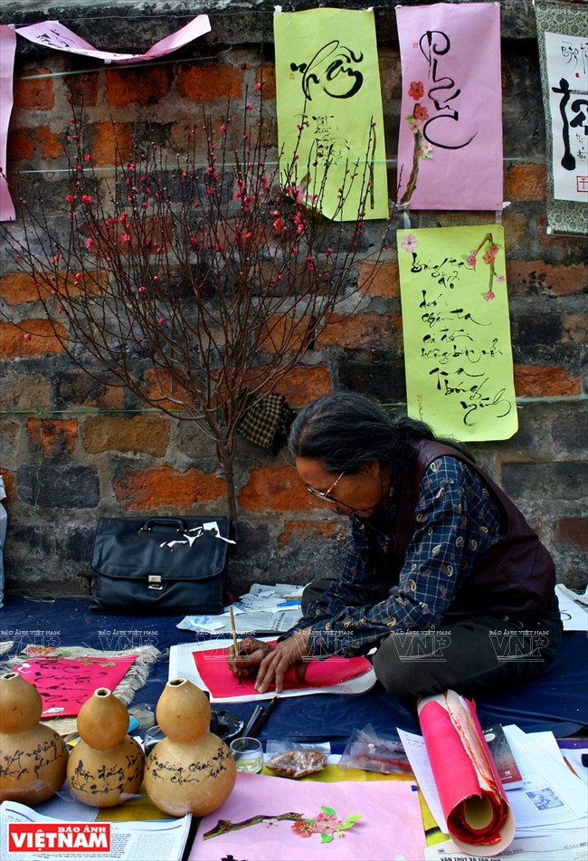 Marché de la calligraphie les jours printaniers.