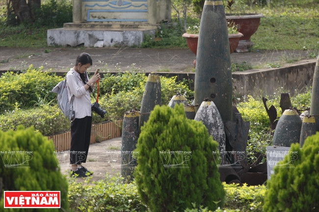 Un visiteur à l’aéroport de Ta Con.