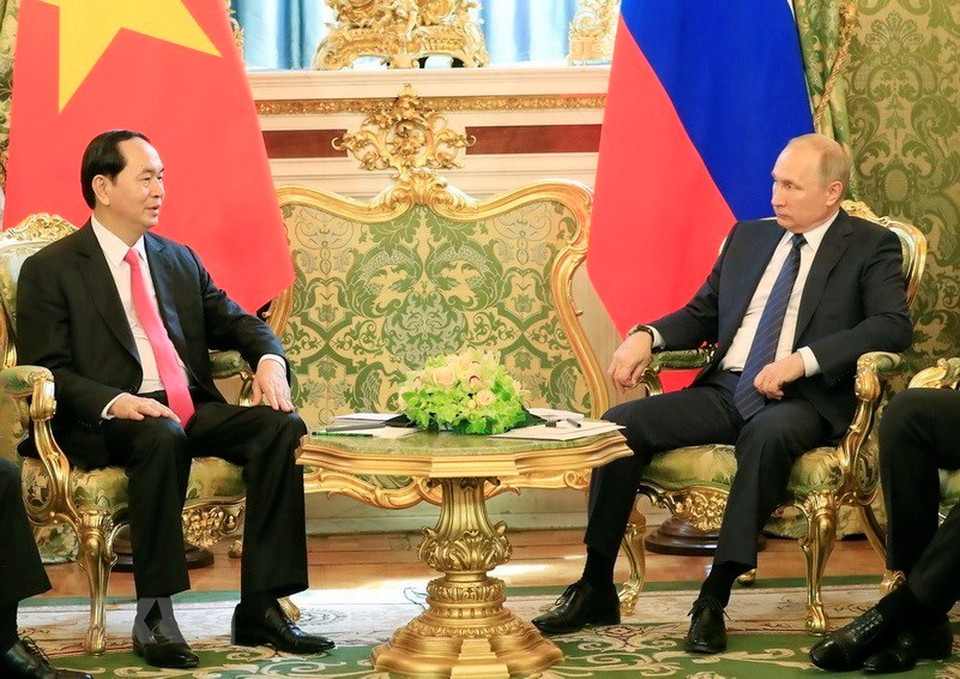  Entretien entre le président Tran Dai Quang (gauche) et le président russe Vladimir Poutine, le 29 juin 2017, à Moscou, en Russie. 