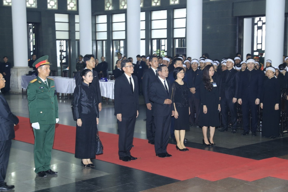 Une délégation de Thaïlande est allée rendre un dernier hommage au président Trân Dai Quang