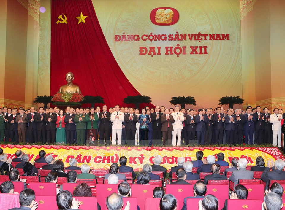 Le nouveau Comité central du PCV du 12e mandat