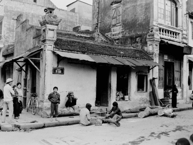 La rue Tô Tich d’antan. Photo: John Ramsden.