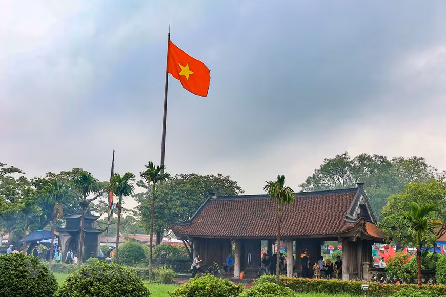 Située dans le village de Dung Nhuê, commune de Duy Nhât, district de Vu Thu, province de Thai Binh au Nord, à une centaine de kilomètres au sud de la capitale Hanoï, la pagode Keo, l’une des plus célèbres du pays, est caractéristique du style architectural traditionnel vietnamien. Un trésor historique exceptionnel, préservé depuis plus de 400 ans, l'une des 10 œuvres architecturales anciennes typiques du Vietnam. Le site s’étend sur une superficie de 17 hectares. Connue sous le nom de «Thân Quang Tu», la pagode Keo a été érigée en l’honneur du bonze Duong Không Lô, un moine célèbre de la dynastie des Ly (1010-1225). Photo: VietnamPlus