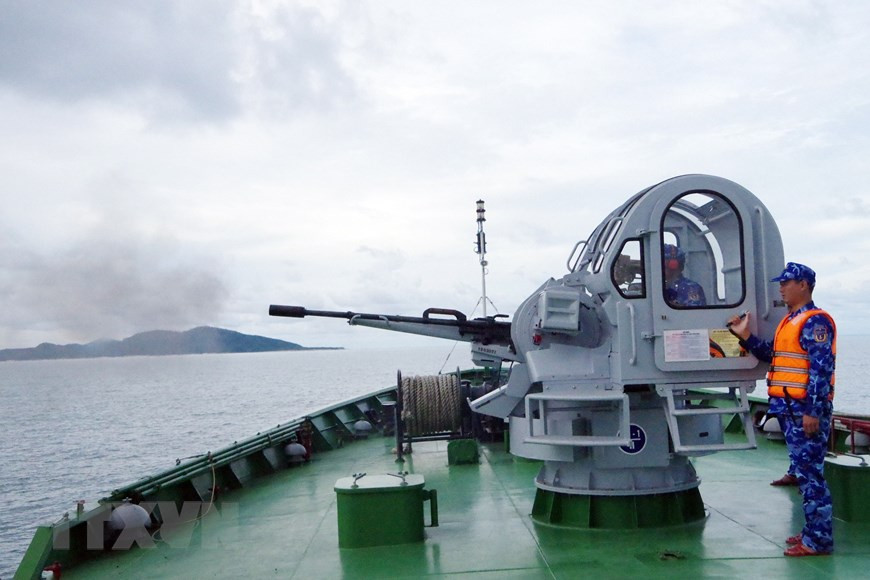 Exercices de tirs. Photo: VNA