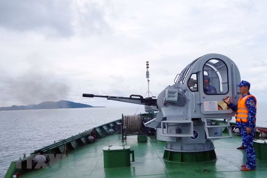 Exercices de tirs. Photo: VNA