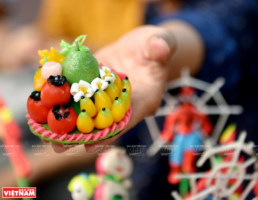 La fabrication des figurines est un art qui demande de l’habileté, de la créativité et de la précision.