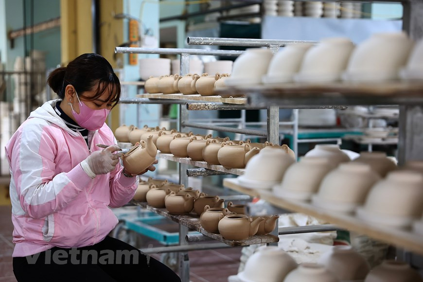 Céramiques ménagères, objets de culte, céramiques d'art, céramiques décoratives..., les produits de Bat Trang sont présents dans toutes les régions du pays et même exportés. 