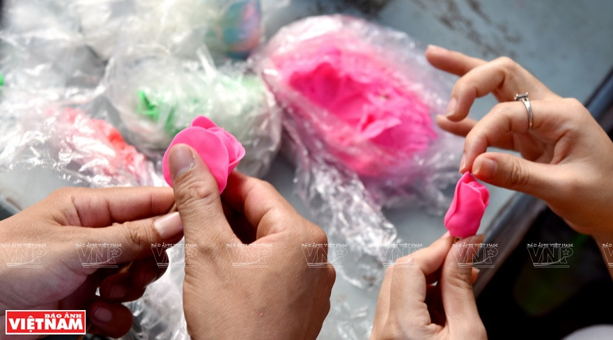 Le village de Xuân La est le ''berceau'' de la fabrication des figurines en pâte de riz ou tò he. 