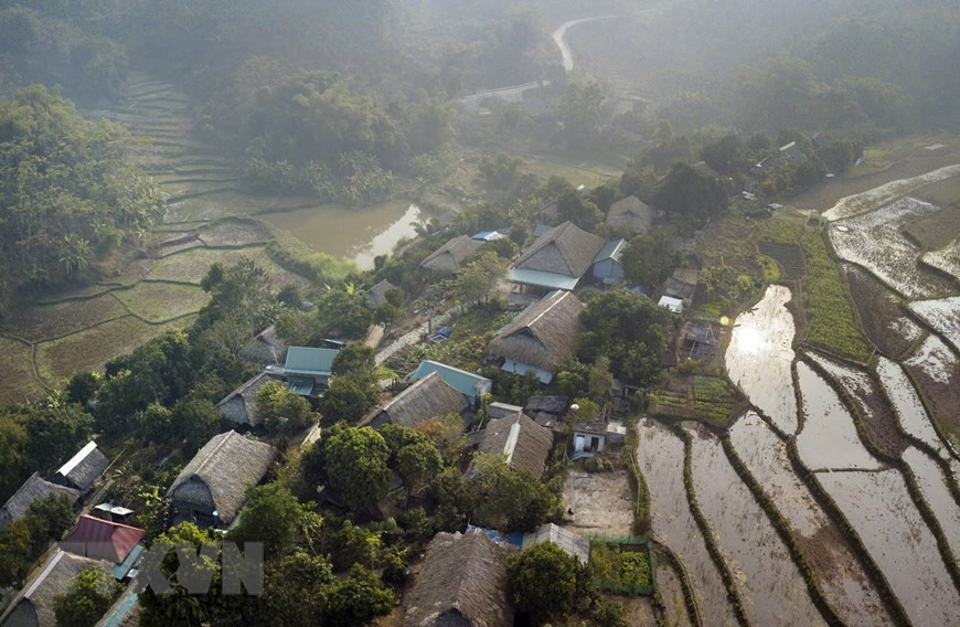 Vie paisible dans le village de Giang Mo.