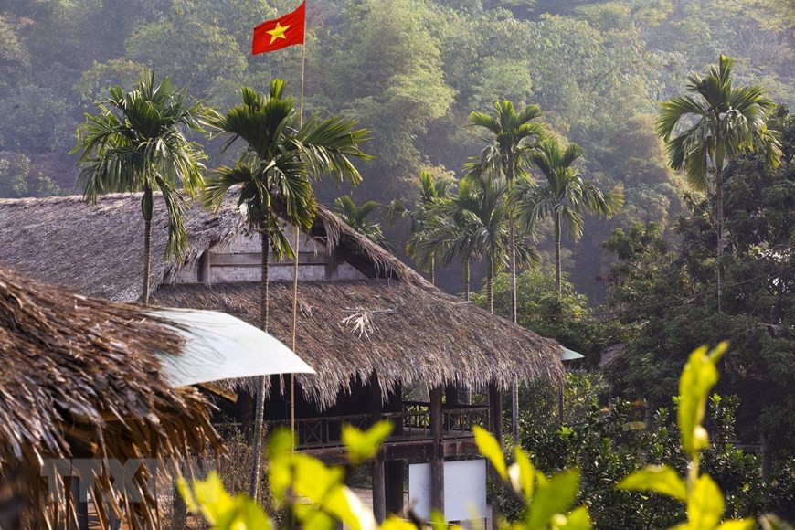 Des maisons sur pilotis imprégnées de culture de l'ethnie Muong à Hoa Binh. 