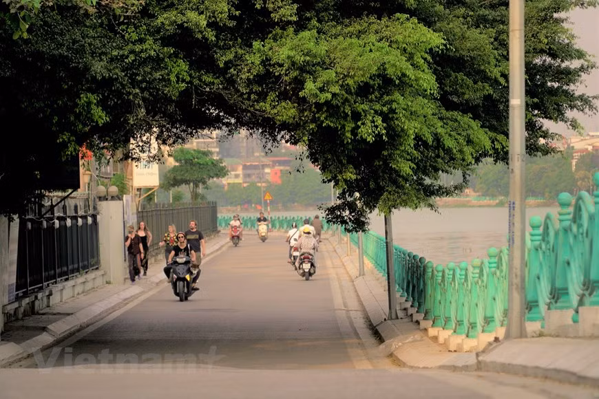 Un coin du lac de l'Ouest. Photo : Minh Hieu/Vietnam+