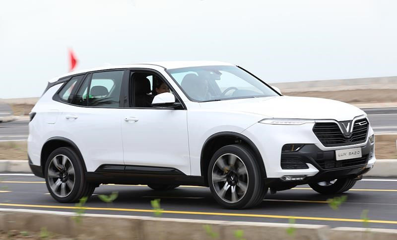 A côté du marché vietnamien, des premières voiture VinFast Lux SA2.0 de la phase de production à titre d’essai seront commercialisées dans plusieurs pays étrangers comme l’Australie, l’Autrice, la République de Corée pour étalonner leur qualité avant d’être produites en massif.