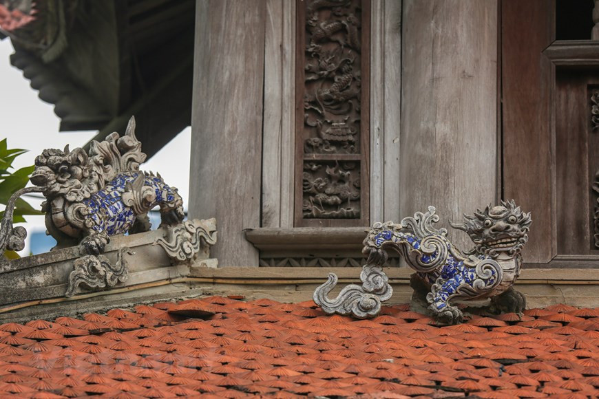 Des motifs de décoration minutieuse sur le toit de la pagode. Photo : Minh Son/ Vietnam+