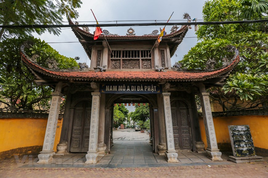 Selon les livres “Tay Ho chi” et “Thang Long co tich khao”, l’origine de la pagode concerne le 7e fils du roi Tran Nhan Tong (règne du 1279-1293). Photo : Minh Son/ Vietnam+
