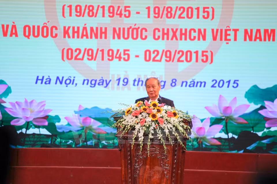 Vu Oanh, ancien membre du Viet Minh, évoque des moments historiques de 1945. 