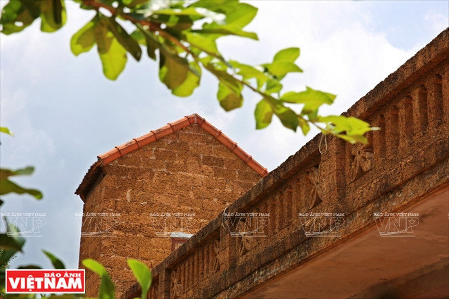 La latérite est un matériau de construction en vogue.