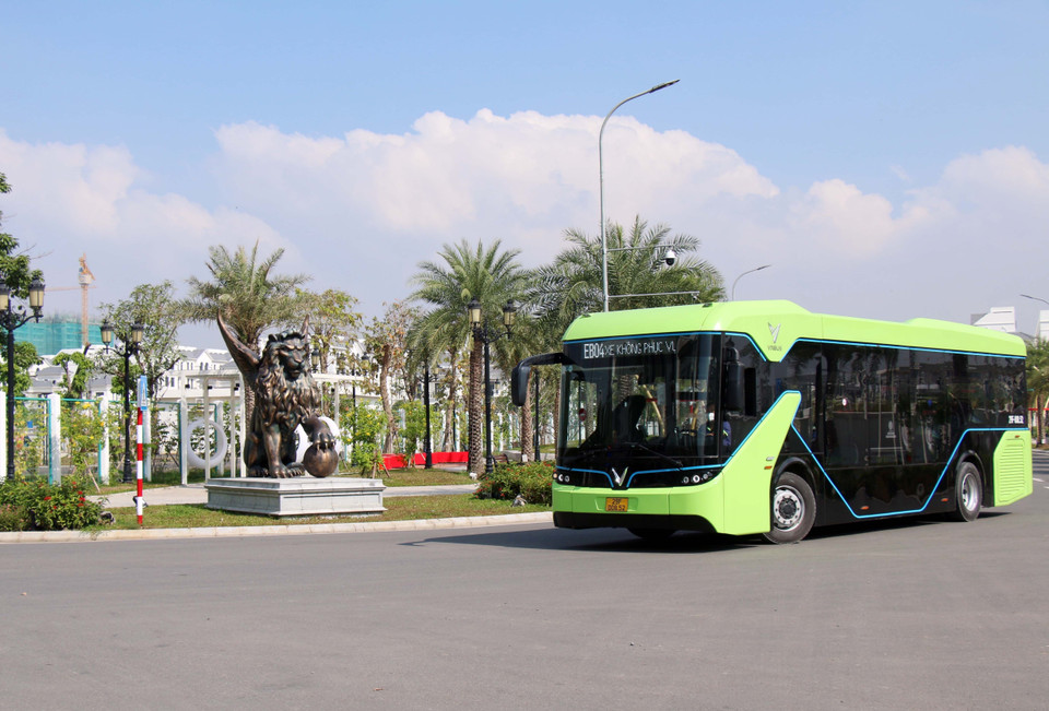 Essai de bus électrique dans la zone résidentielle de Vinhome Grand Park (ville de Thu Duc) fin décembre 2021. 
