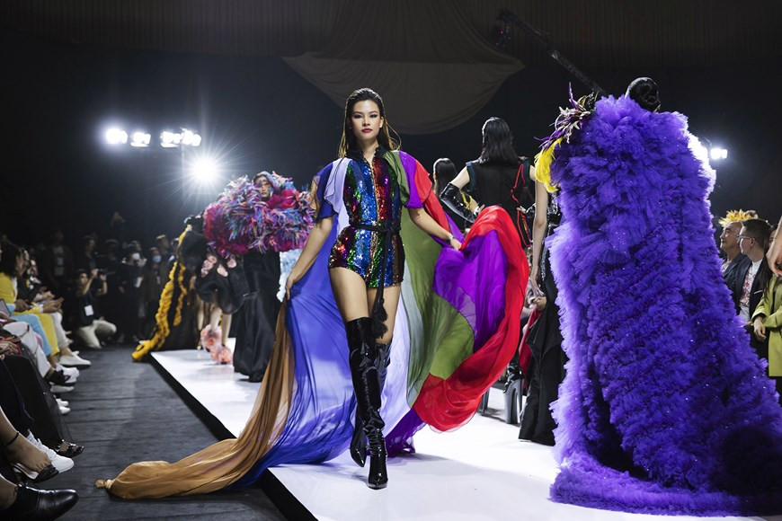 Grâce à la participation de stylistes et de marques de mode célèbres dans le pays et à l'étranger, ce programme est considéré comme en tête en Asie du Sud-Est et à la 4e place en Asie, derrière Tokyo, Séoul et Shanghai International Fashion Week. 