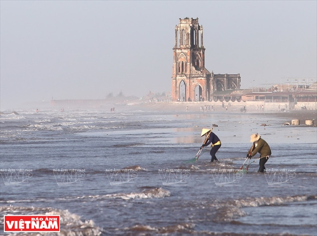La vie des habitants du village de pêche de Xuong Dien, dans la commune de Hai Ly.