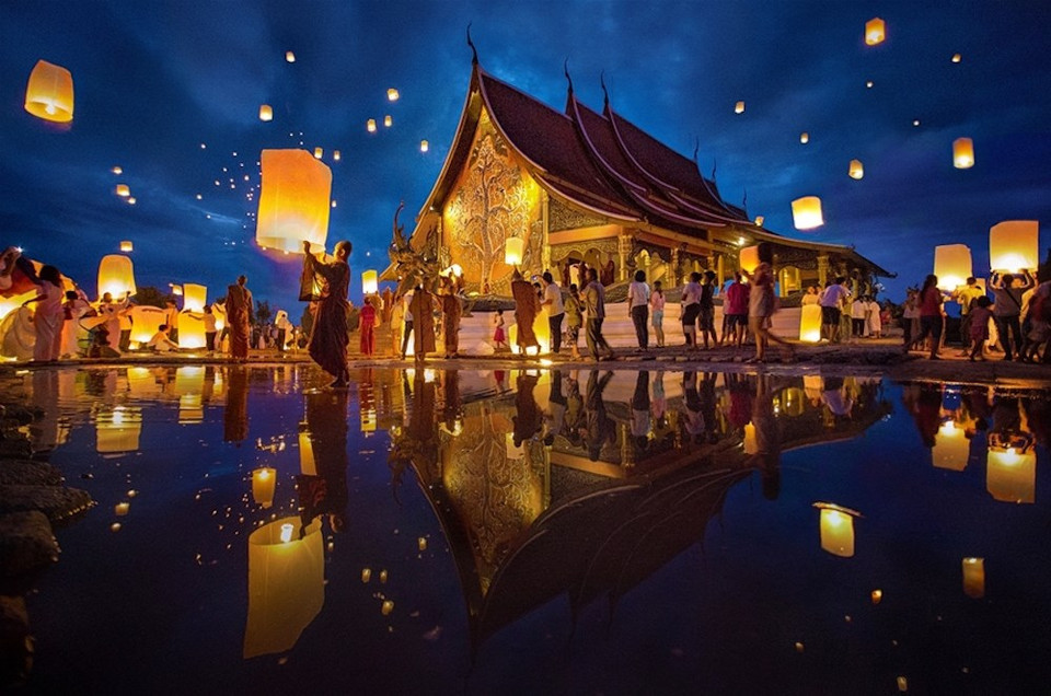 La fête de la lampe du ciel en Thaïlande.