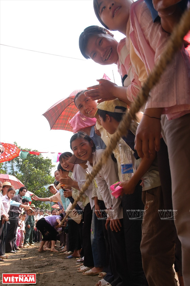 Dans la région montagneuse du Nord-Ouest, le tir à la corde est souvent l'affaire des femmes.