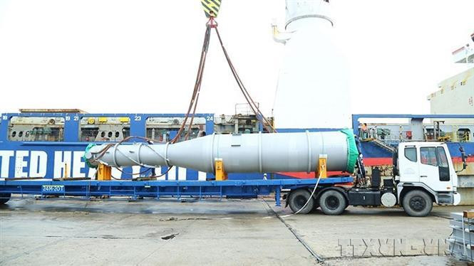 La SARL Doosan Heavy Industries Vietnam (Doosan Vina) expédie 2.195 tonnes de réchauffeurs (Fired Heater) vers la Thaïlande. Photo : VNA