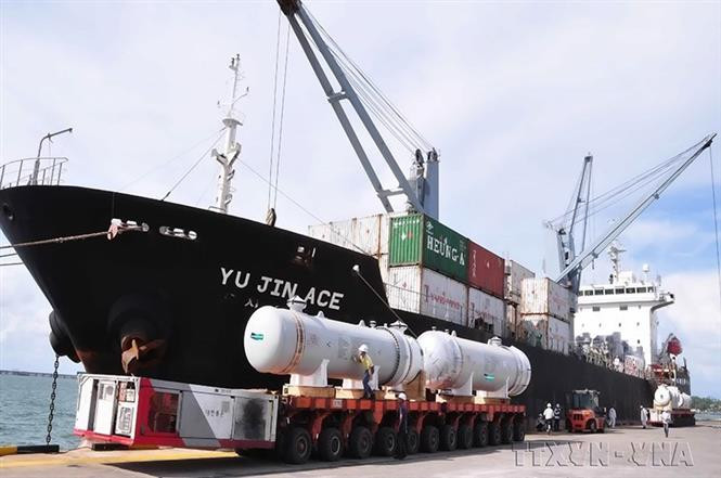 La SARL Doosan Heavy Industries Vietnam (Doosan Vina) expédie des composants de chaudières vers l’Arabie saoudite. Photo : VNA