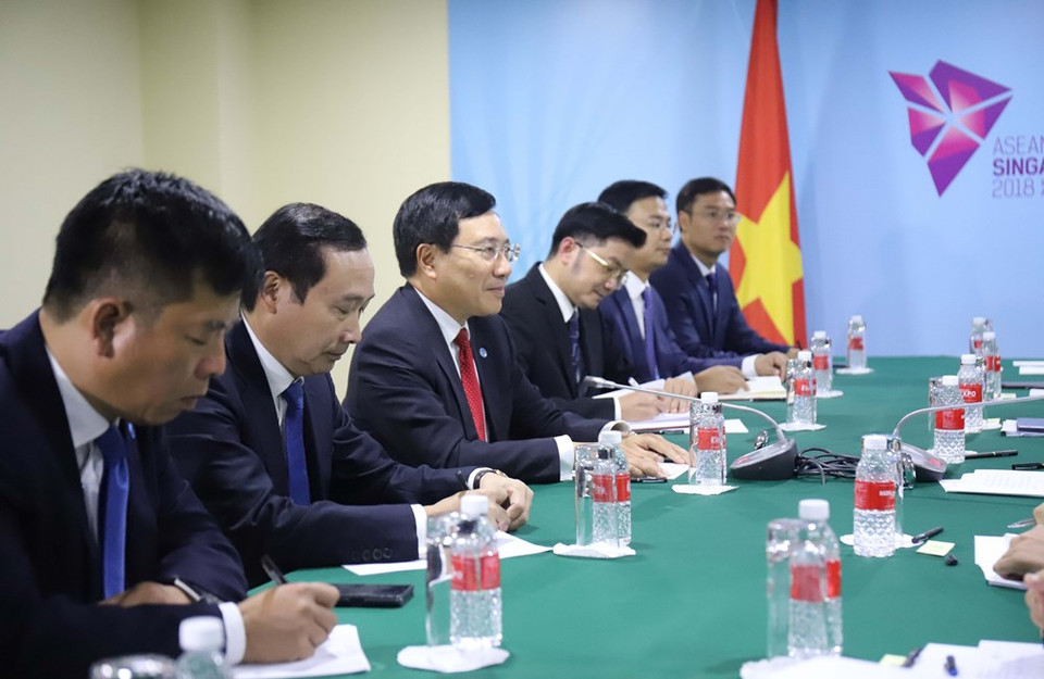  La délégation vietnamienne à la séance de travail avec le conseiller d'Etat et ministre chinois des Affaires étrangères, Wang Yi.