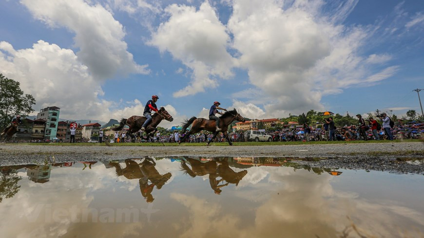 La course vise à mettre en avant la culture des ethnies minoritaires au Nord du Vietnam. Photo: VNA