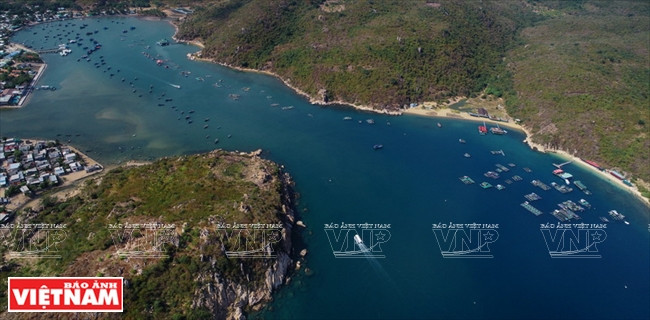  La baie de Vinh Hy est réputée comme l’une des plus belles du Vietnam.