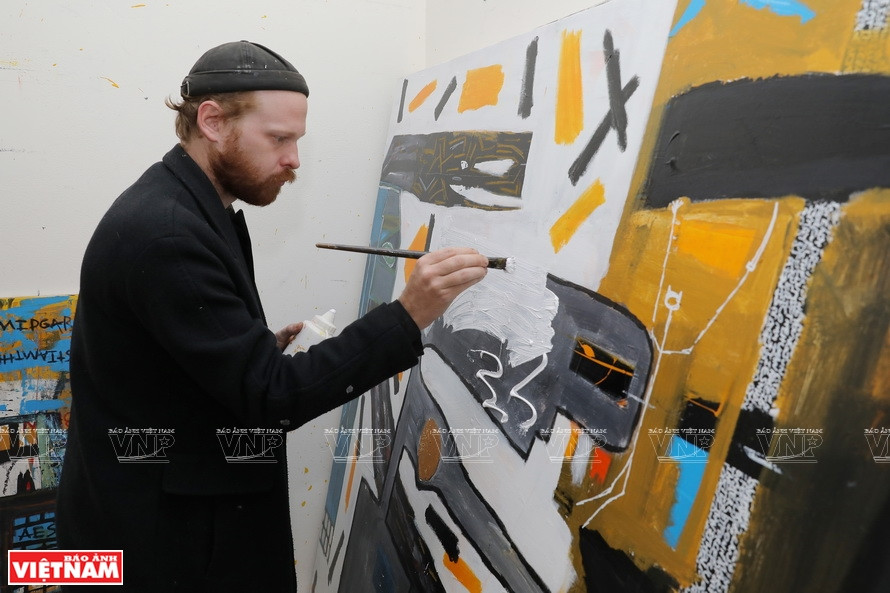 De nombreuses de ses oeuvres ont été inspirées de l'histoire et des contes vietnamiens. Photo: VNA