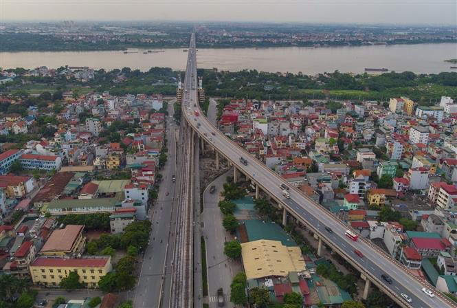 Le pont Thang Long a été construit de 1974 à 1985. Le pont de 3.250 mètres de long relie la ville à l'aéroport de Noi Bai et était considéré comme un symbole des relations entre le Vietnam et l'ex Union soviétique. Photo: VNA