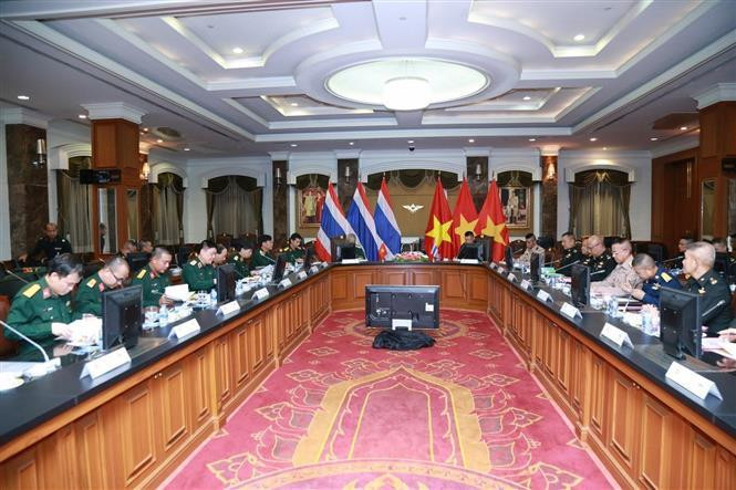La coopération Vietnam-Thaïlande dans la politique, la sécurité et la défense ne cesse pas d’être intensifiée grâce à des échanges de délégation réguliers et des mécanismes de coopération efficace