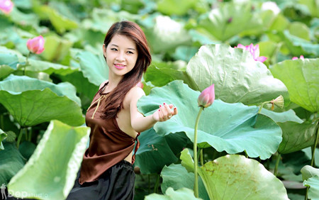 Elles préfèrent porter des costumes traditionnels comme le ​Yem dao​.