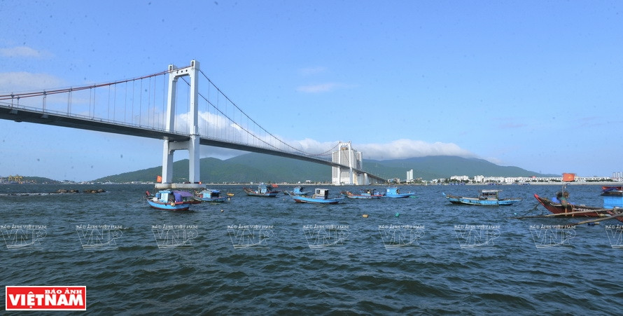 Le pont Thuan Phuoc est le pont à haubans le plus long du Vietnam (1.856 m). 