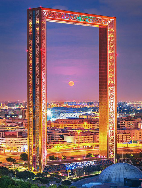 Depuis le 1er janvier, Dubaï est doté d'une nouvelle attraction. The Dubai Frame est un cadre photo de 150 mètres de haut sur 93 mètres de large. Photo: Getty Images
