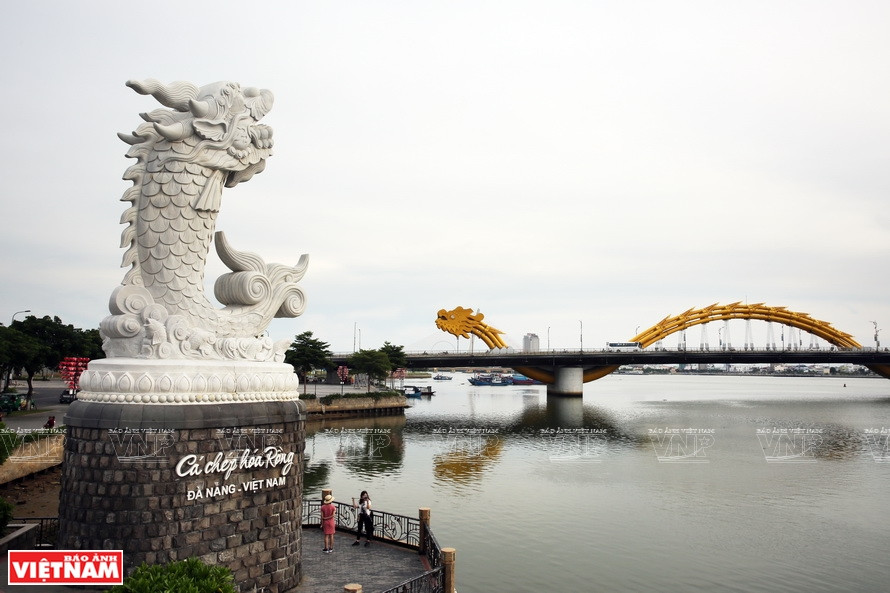 Le pont du Dragon (Cau Rong) constitue le symbole du développement de Da Nang.