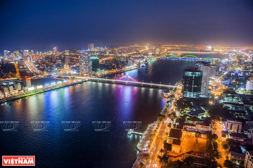 Le pont tournant fait la fierté des habitants de Da Nang. 