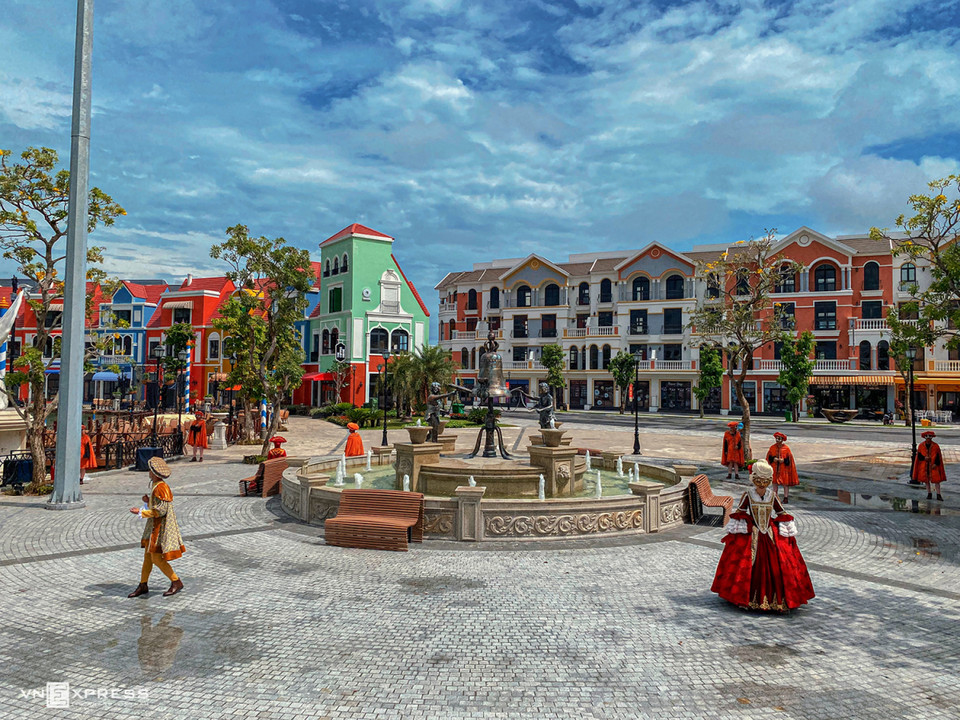 En visitant Grand World, les visiteurs ont la possibilité d'assister à des opéras italiens, des spectacles en plein air. Sur la photo, Roméo et Juliette, une pièce lyrique immortelle de Shakespeare. 