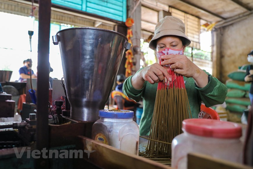 Les villageois de Quang Phu Cau consomment environ 200 tonnes de bambou par jour, qui viennent principalement des provinces de Bac Kan, Lang Son, Thai Nguyen et Thanh Hoa. 