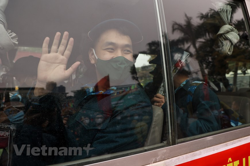 Les jeunes se sentent enthousiastes avant le départ. Photo: Vietnam+