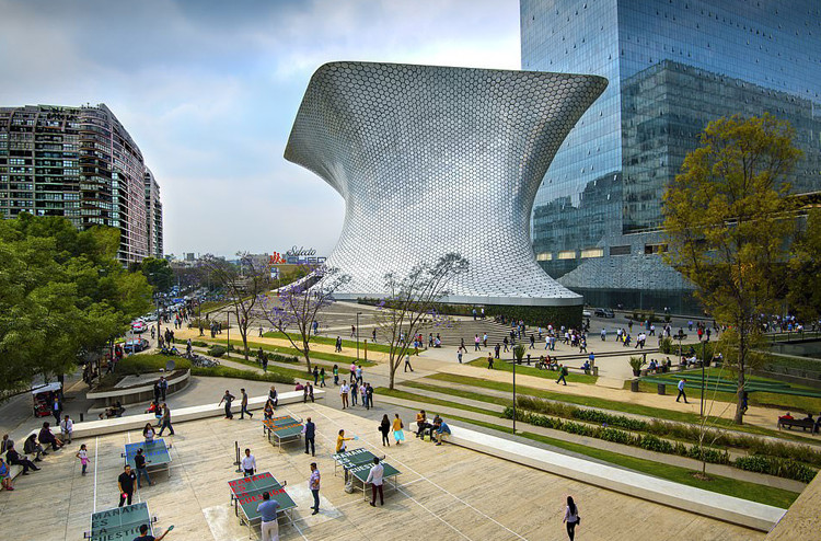 Le gigantesque musée Soumaya à Mexico, avec un espace de 16.000 m², a ouvert ses portes au public le 28 mars 2011. Photo: Getty Images