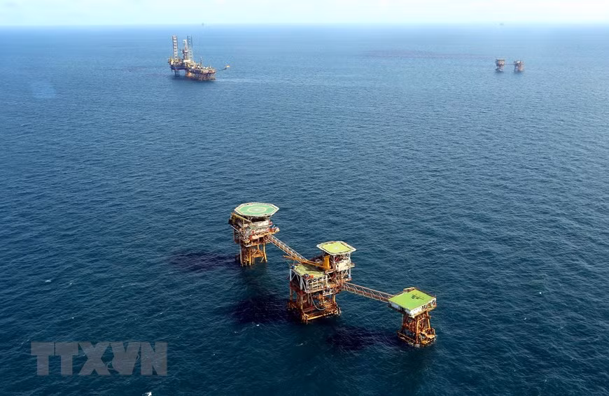 Plates-formes de Vietsovpetro au gisement de Bach Ho. 