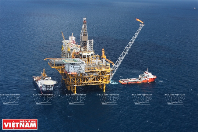 Exploitation gazo-pétrolier sur le plateau continental de Vung Tau.