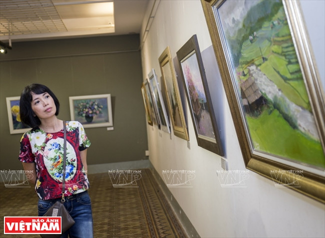 Les œuvres de Tra Giang ont fortement impressionné le public.